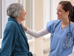 Curso de auxiliar de enfermería de geriatría