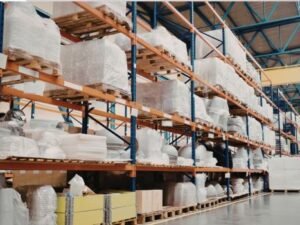 Almacenamiento y Distribución de Productos Cosméticos y Sanitarios